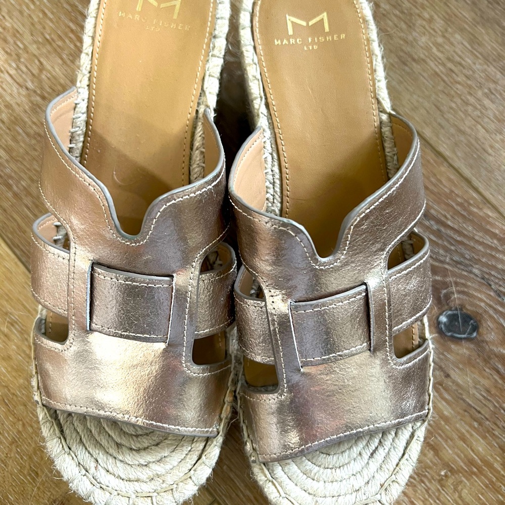 Marc Fisher Platform Slides, Size 9